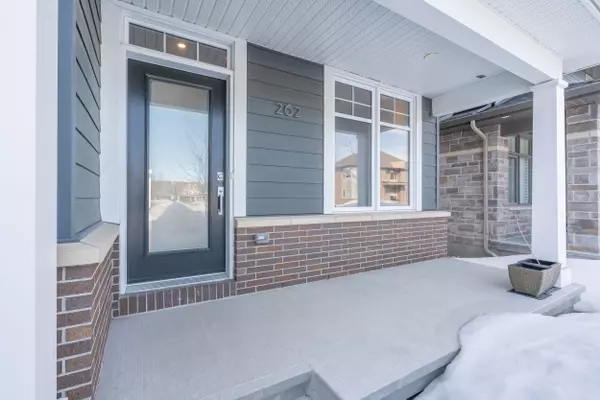 Barrhaven, ON K2J 5M8,262 Kilspindie RDG