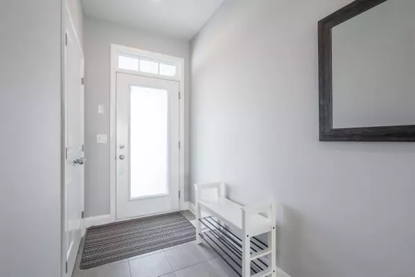 Barrhaven, ON K2J 5M8,262 Kilspindie RDG