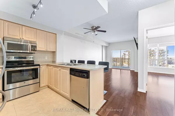 Vaughan, ON L4J 9K1,1 Maison Parc CT #504