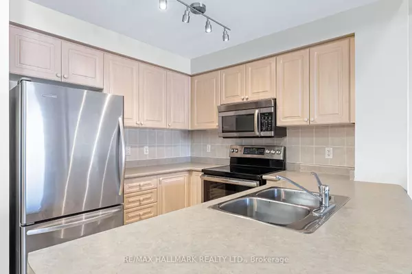 Vaughan, ON L4J 9K1,1 Maison Parc CT #504