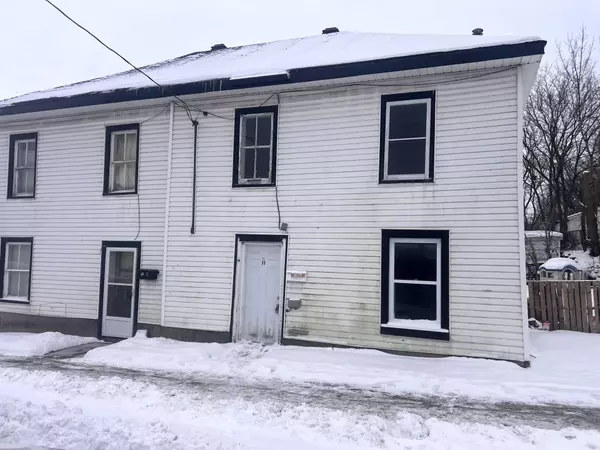 35 Main ST W, Lanark, ON K7A 1M7