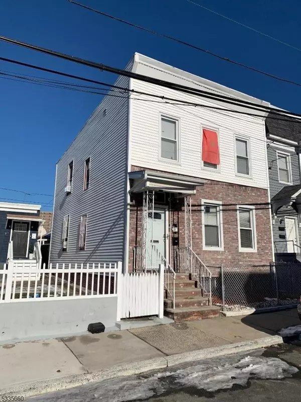 Irvington Twp., NJ 07111,38 Arverne Ter