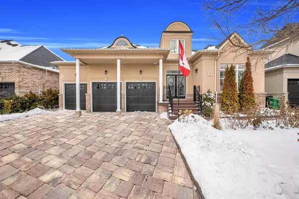 9 Louvre CIR N, Peel, ON L6P 1W2