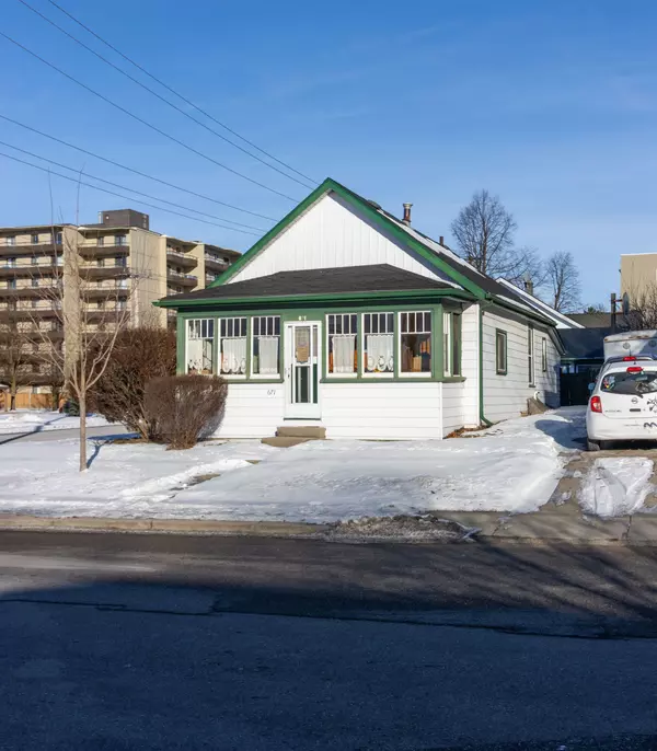 Woodstock, ON N4S 4K2,671 George ST