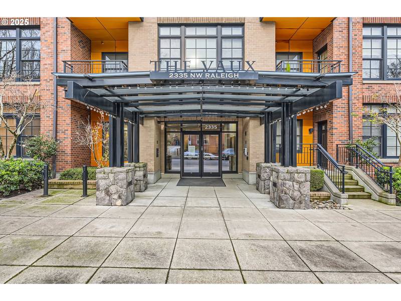 2350 NW SAVIER ST #B304, Portland, OR 97210