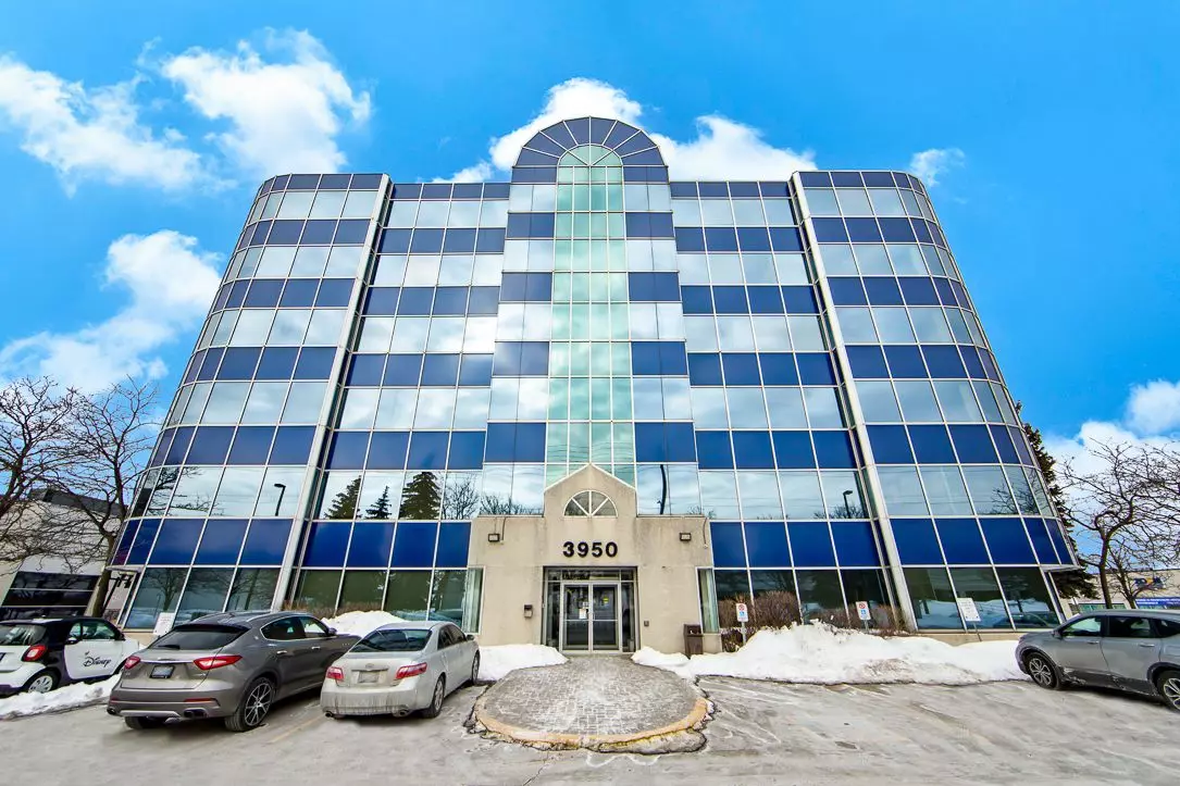 Markham, ON L3R 0A9,3950 14th AVE #408