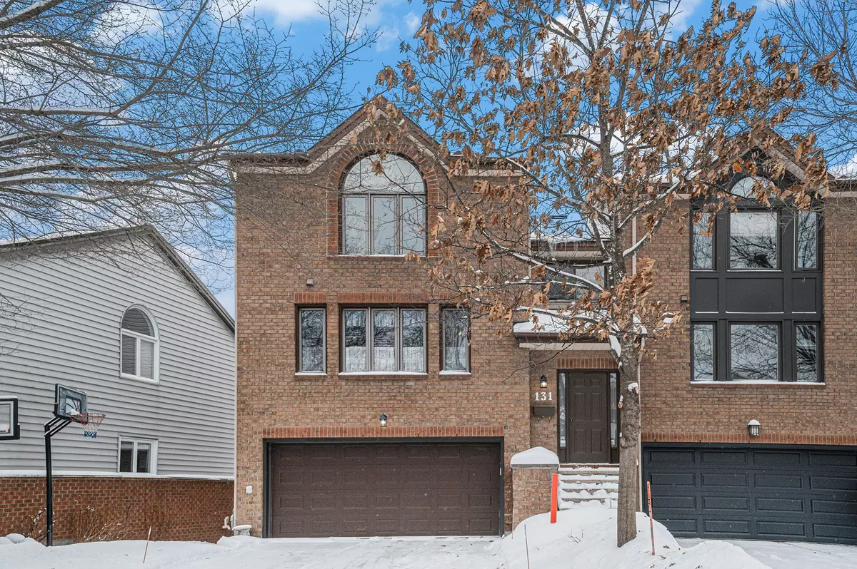 Manor Park - Cardinal Glen And Area, ON K1K 4L6,131 Dunbarton CT