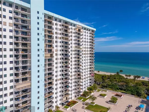 Hollywood, FL 33019,1201 S Ocean Dr  #1607N