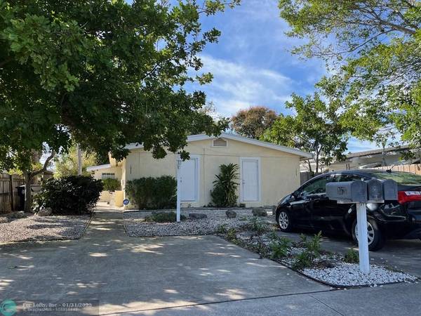 1025 N H St, Lake Worth Beach, FL 33460