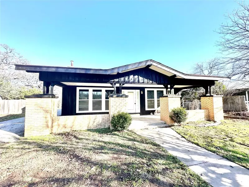 1012 S Bassett Street, Eastland, TX 76448