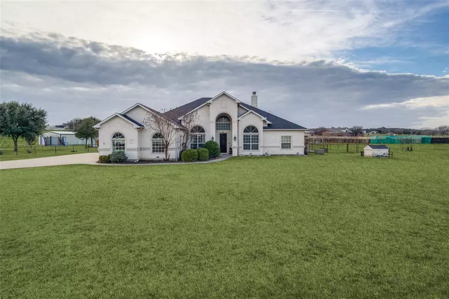 169 S Bear Creek Lane, Cresson, TX 76035