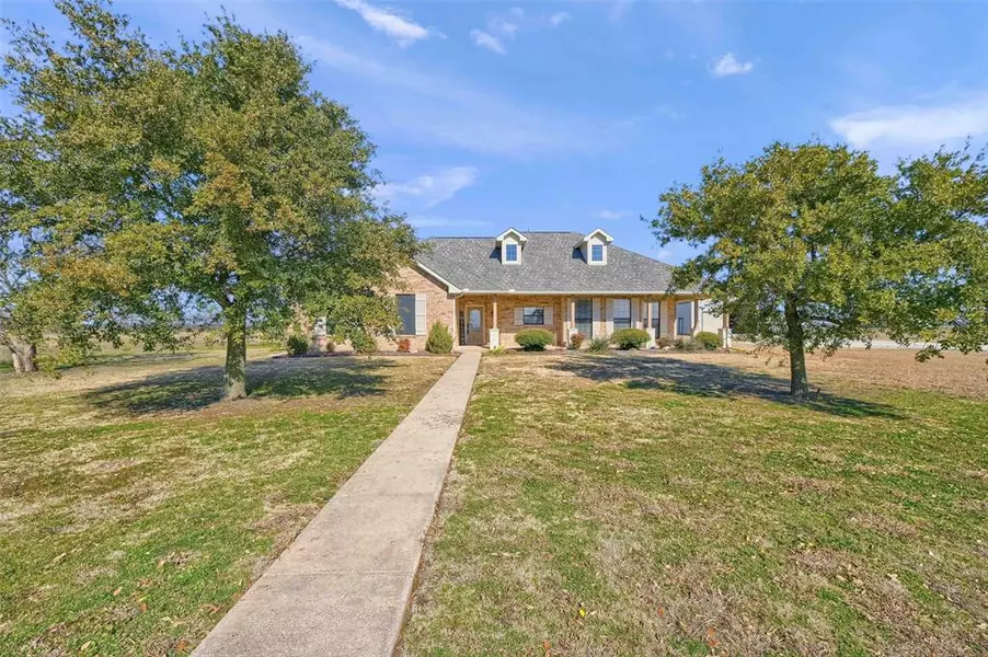 131 Windmill Drive, Tioga, TX 76271