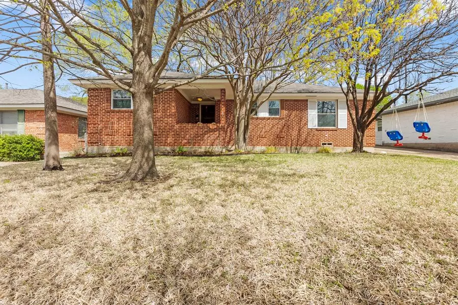 11628 Sasanqua Lane, Dallas, TX 75218