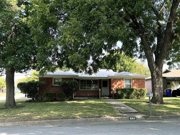 805 June Drive, White Settlement, TX 76108