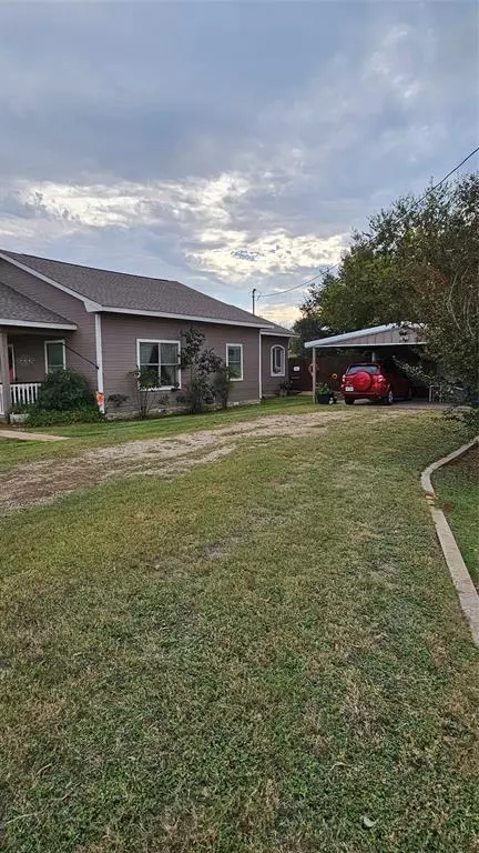 Whitney, TX 76692,807 N Trinity Street