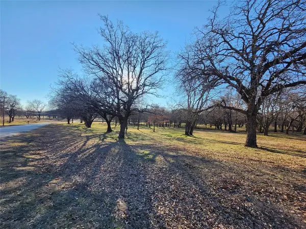 Nocona, TX 76255,100 Fairway Drive