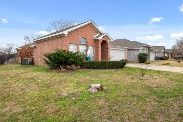 Fort Worth, TX 76112,1509 Creekstone Court