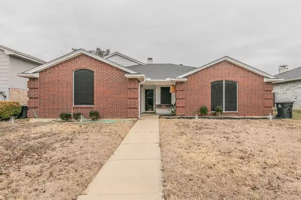 5515 Royal Meadow Lane, Arlington, TX 76017