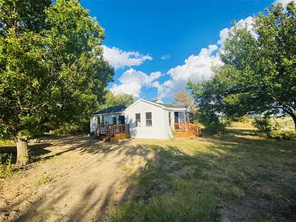 307 County Road 2870, Honey Grove, TX 75446