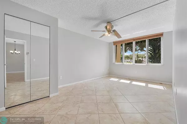 Margate, FL 33063,6670 Royal Palm Blvd  #105K