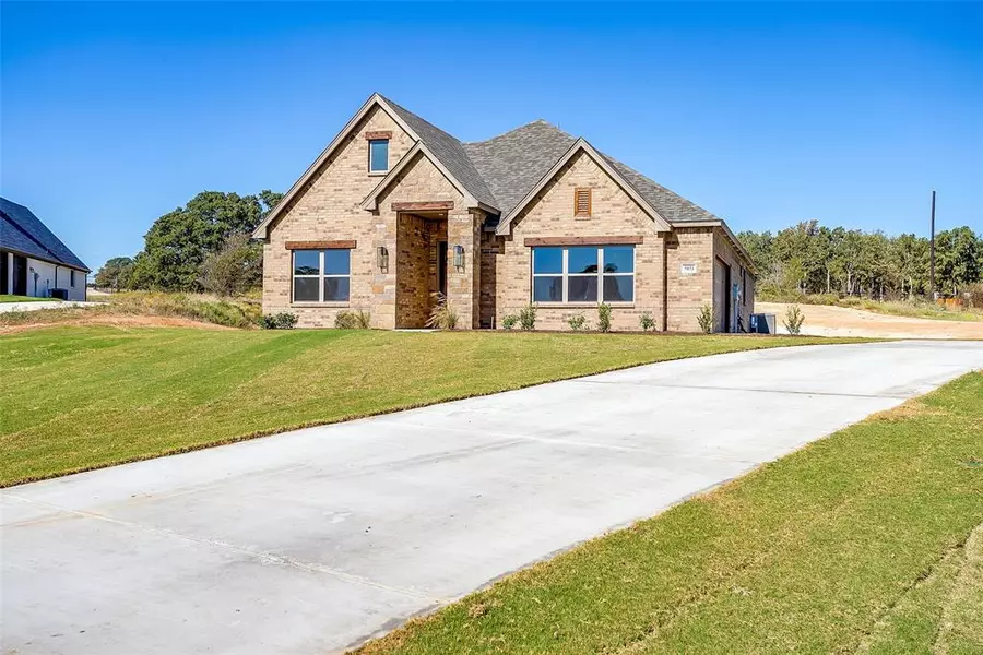 5033 Cottontail Court, Springtown, TX 76082