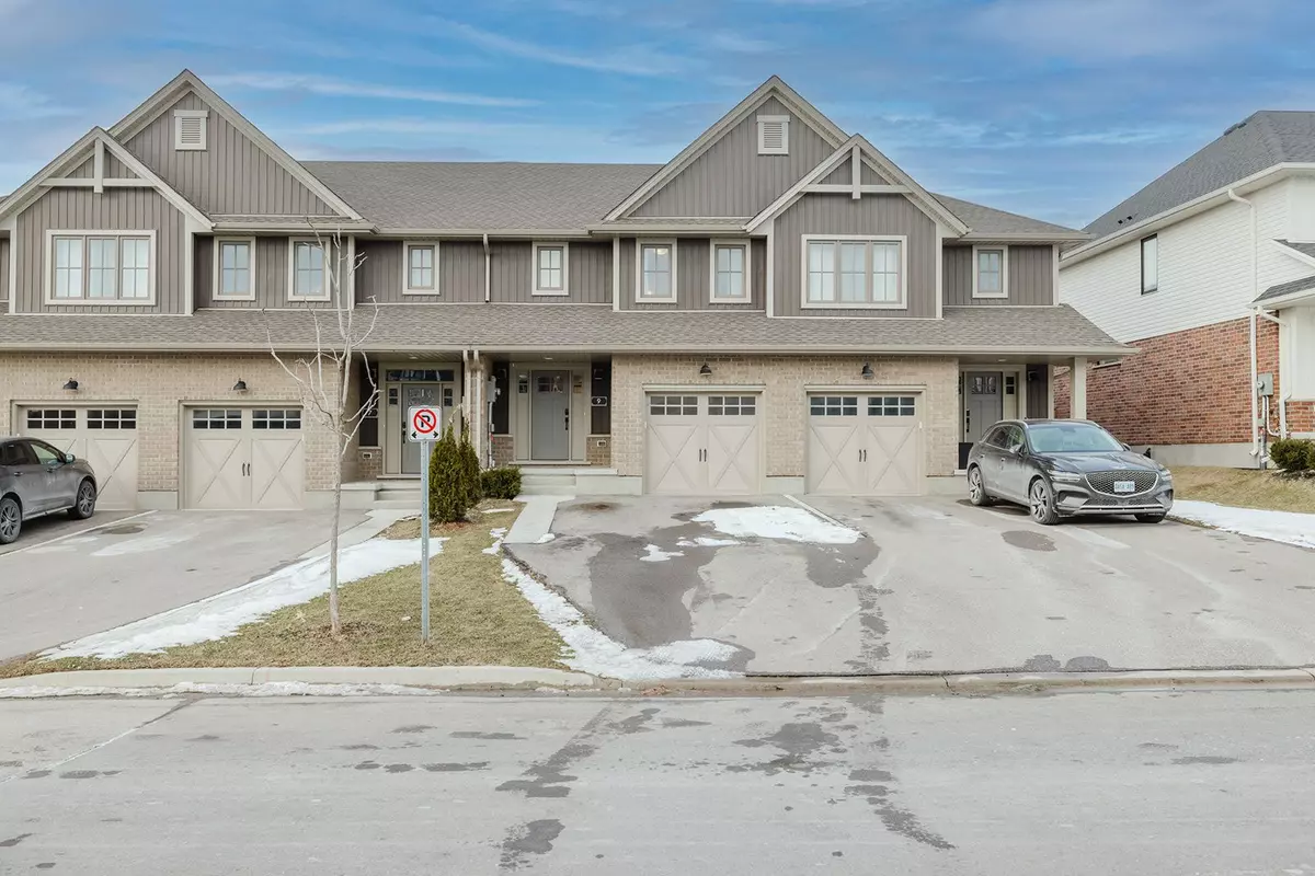 St. Thomas, ON N5R 0L2,9 Charter Creek CT