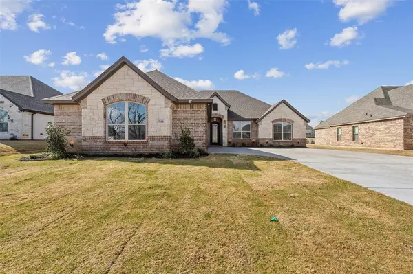 3719 Tremont Lane, Granbury, TX 76049