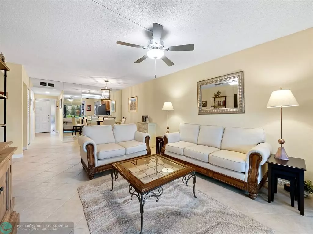 Delray Beach, FL 33484,5054 Golfview Court  #1514