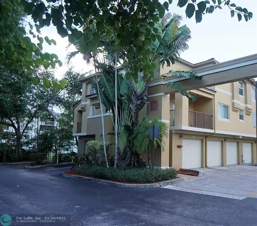 Plantation, FL 33324,751 N Pine Island  #103