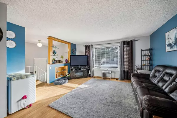 Calgary, AB T2W 3K4,262 Woodside CIR Southwest