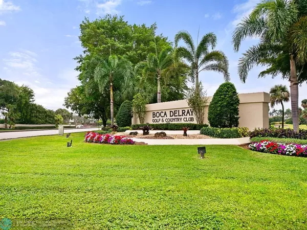 Delray Beach, FL 33484,5054 Golfview Court  #1514