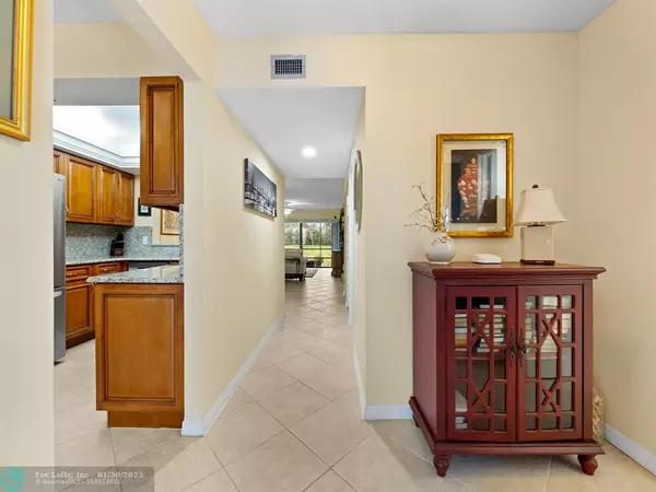 Delray Beach, FL 33484,5054 Golfview Court  #1514