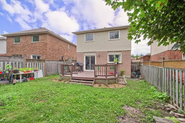 York, ON L3Y 8M1,676 College Manor DR