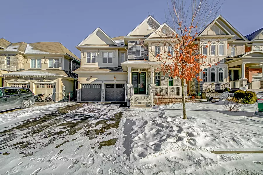 829 Elvidge TRL, Newmarket, ON L3X 0J3