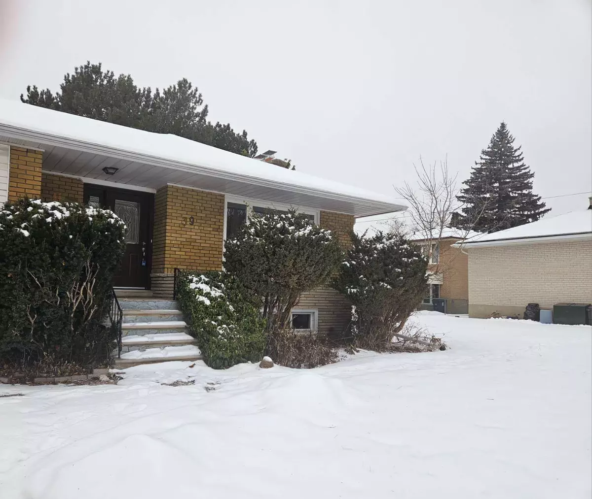 Toronto C15, ON M2J 2S3,39 Bathford CRES