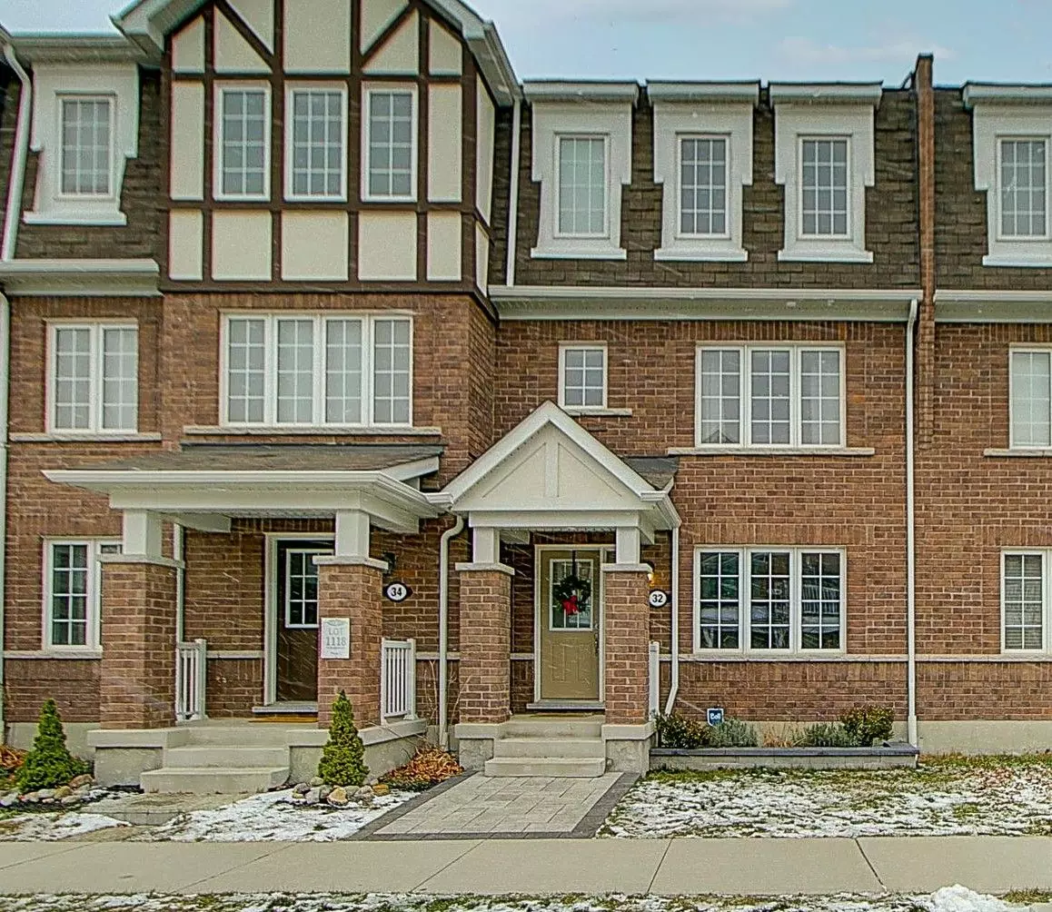 Whitby, ON L1P 0E4,32 Bluegill CRES