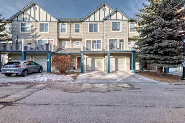 217 Copperfield LN Southeast, Calgary, AB T2Z4T2