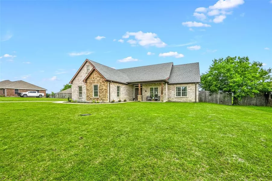 612 Laurel Drive, Wills Point, TX 75169