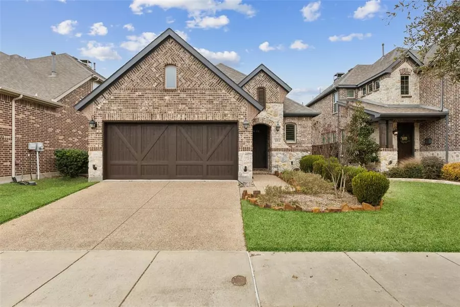 404 Palamedes Street, Lewisville, TX 75056