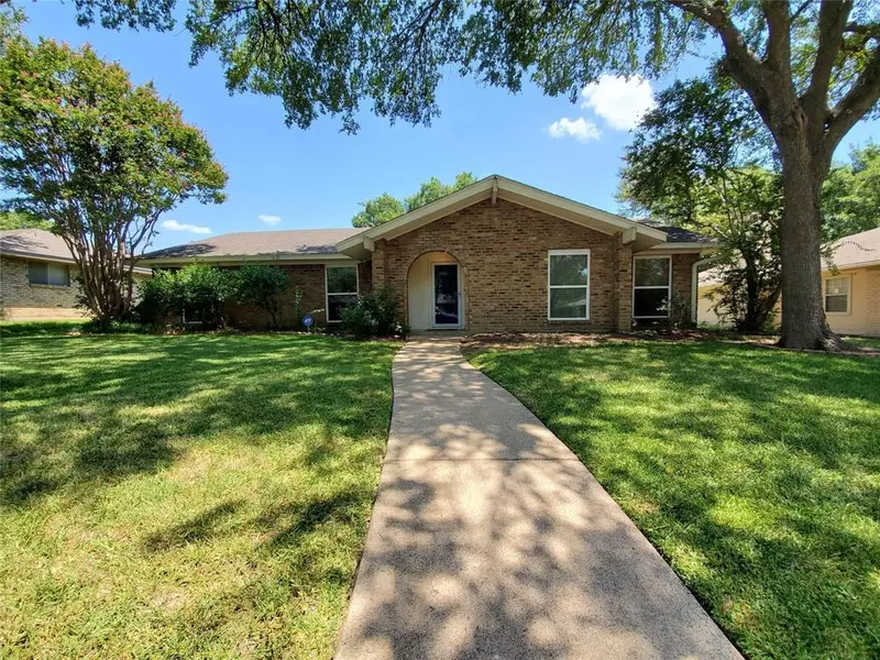 1224 Holt Avenue, Desoto, TX 75115