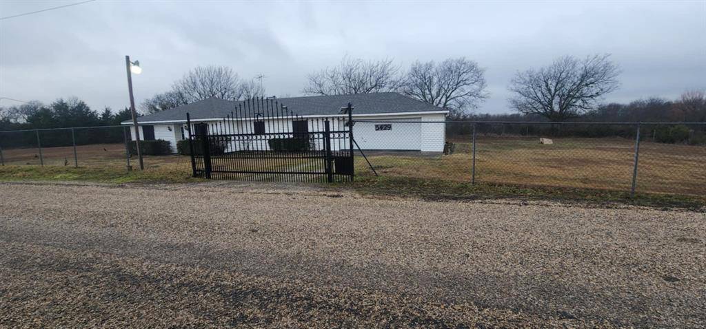 5429 County Road 703, Farmersville, TX 75442