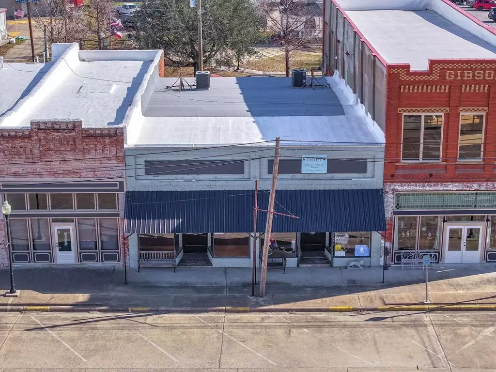 Grand Saline, TX 75140,106 N Main Street