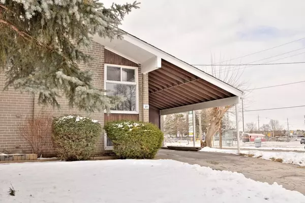 28 Bison DR, Toronto C07, ON M2R 2Y2