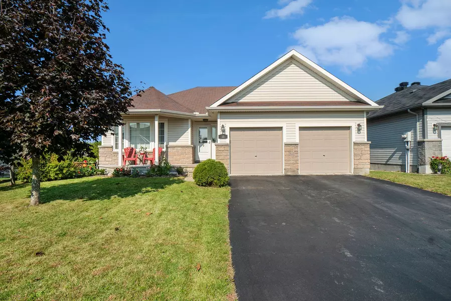 11 WESTERRA WAY, North Grenville, ON K0G 1J0