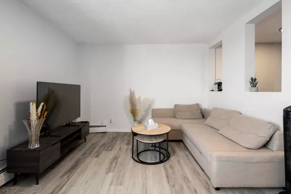 Calgary, AB T2N 1Z8,314 14 ST NW #305