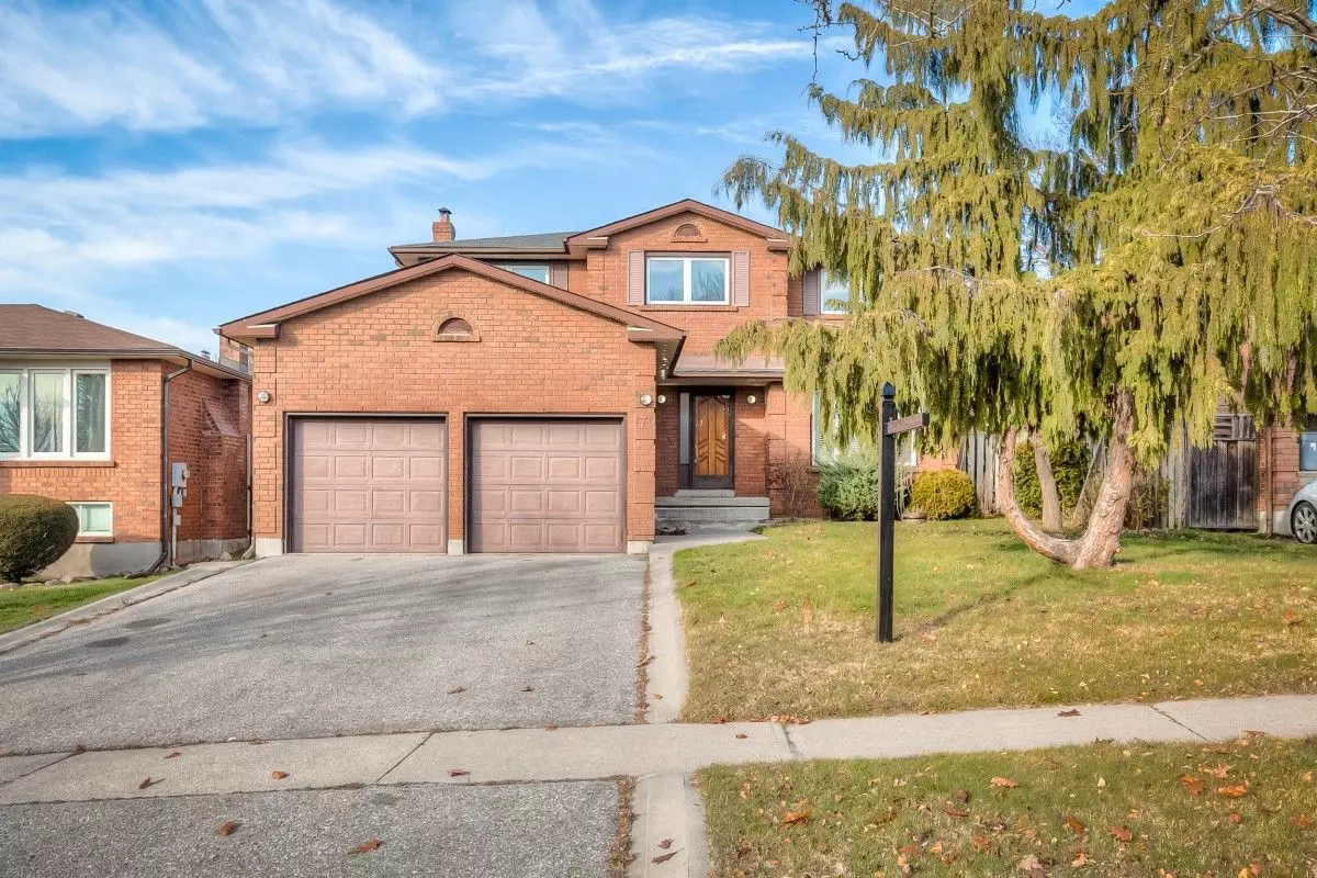 Oshawa, ON L1J 7V5,170 Amber AVE