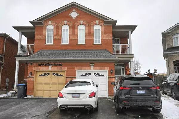 918 Khan CRES, Mississauga, ON L5V 2R4