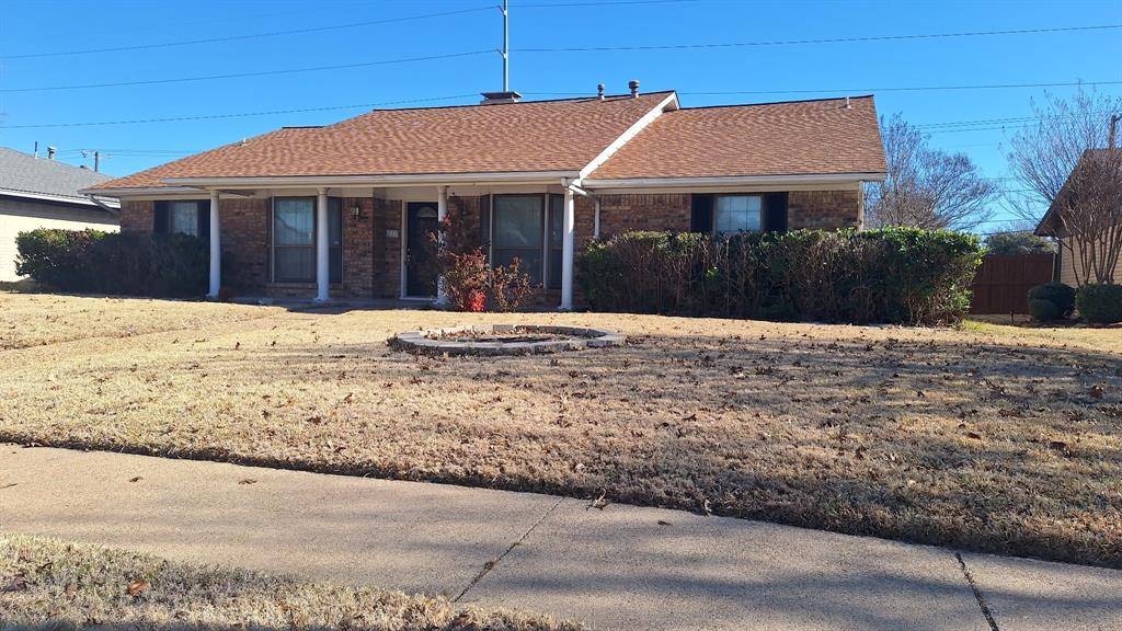 222 Mistletoe Drive, Richardson, TX 75081