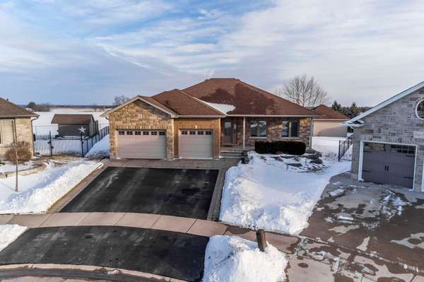 86 Willits CRES, Brant, ON N0E 1N0