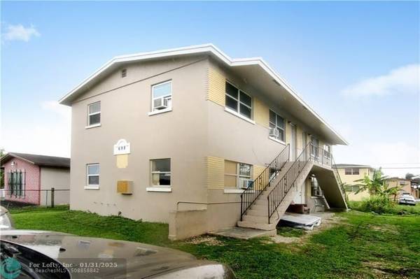 698 SW 4th St  #2, Belle Glade, FL 33430